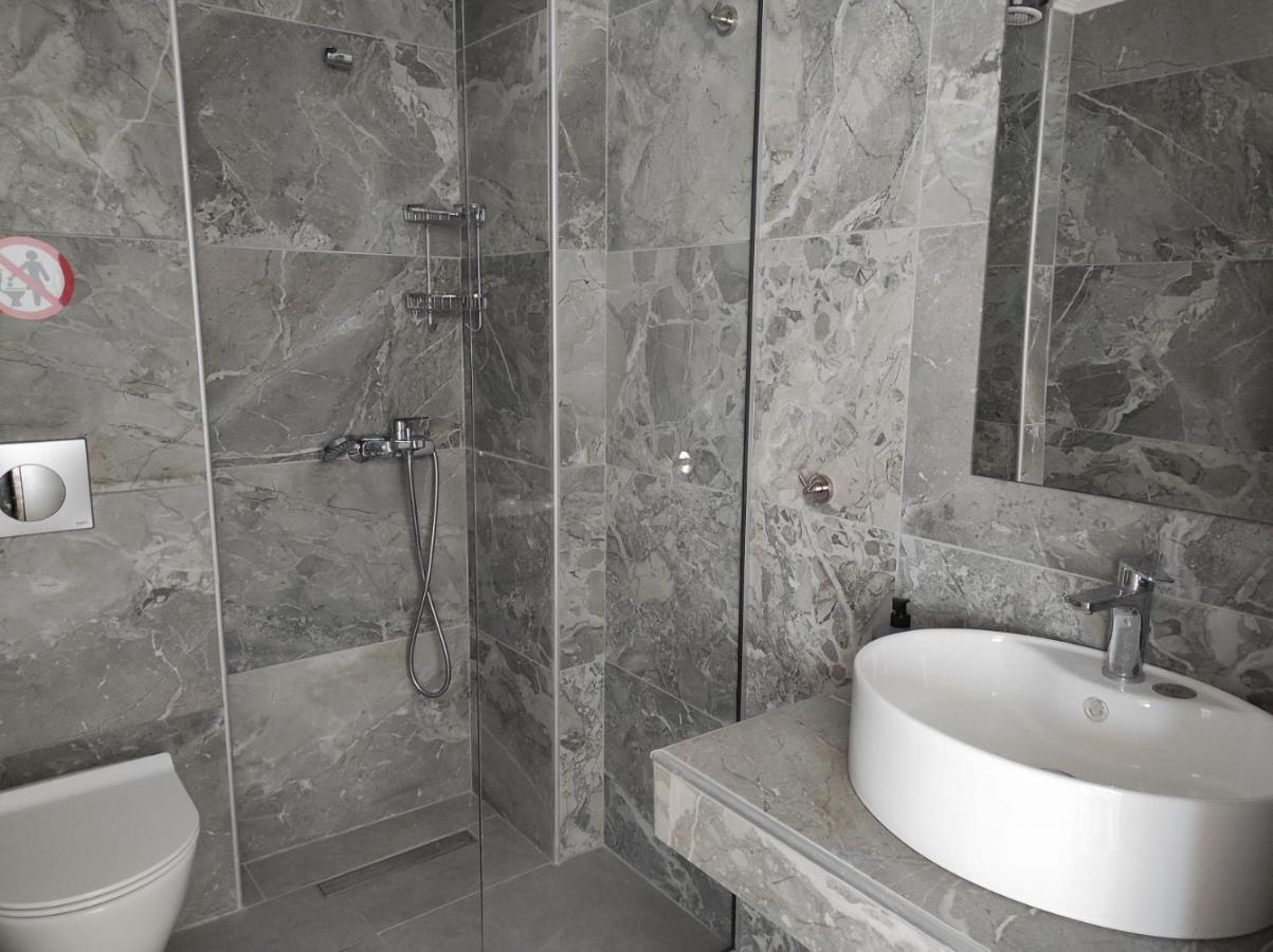 Ofrínion Blue Beach Apartments מראה חיצוני תמונה