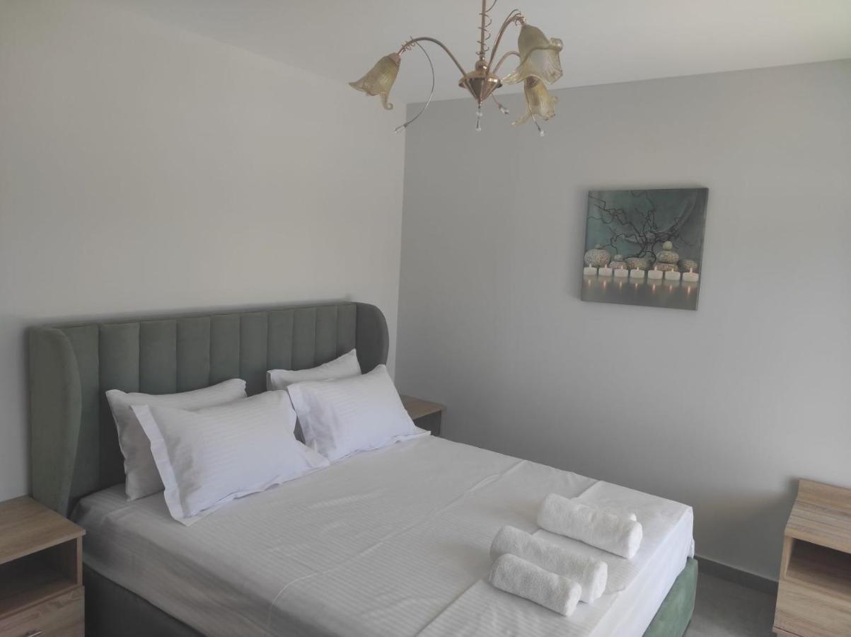 Ofrínion Blue Beach Apartments מראה חיצוני תמונה
