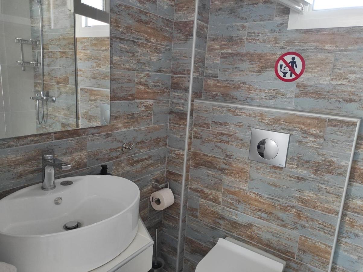 Ofrínion Blue Beach Apartments מראה חיצוני תמונה