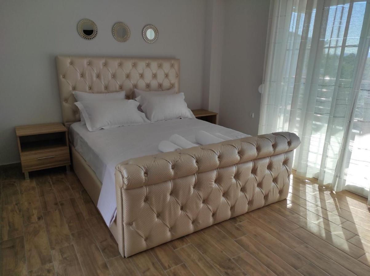 Ofrínion Blue Beach Apartments מראה חיצוני תמונה